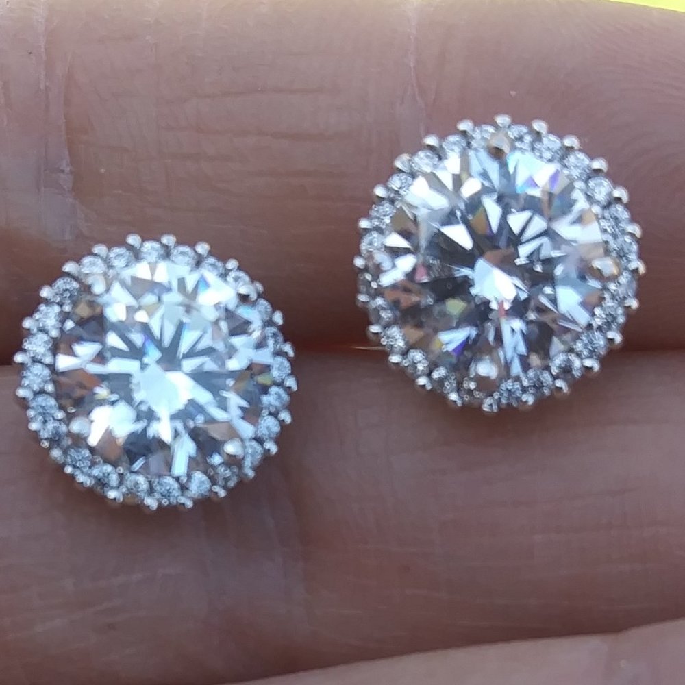sparkly stud earrings stamped 925 china on the back - Picture 6 of 15